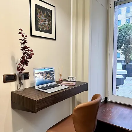 Deluxe Flat Multi-space & Private Terrace Apartment Milan