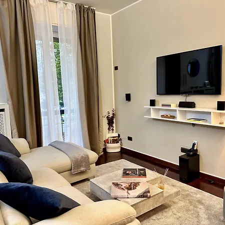 Deluxe Multispace With Terrace Apartment